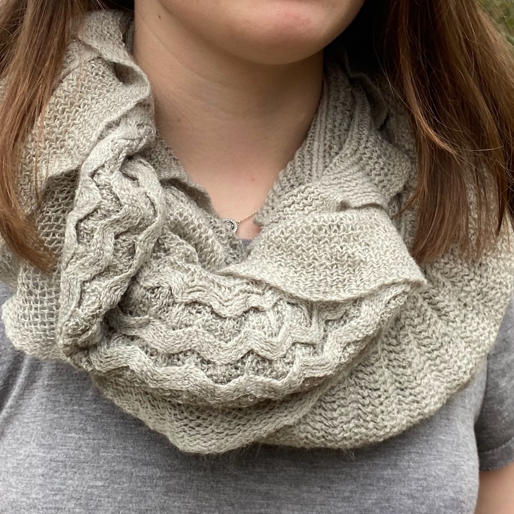 Grey Infinity Scarf - Picture 2 of 3